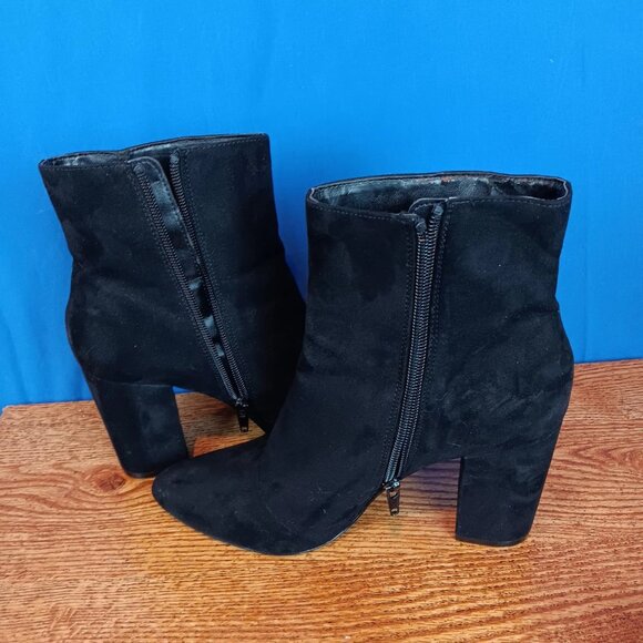 Express Boots Womens Sz 8 Faux Suede Embroidered Floral Ankle Booties Block Heel - Picture 11 of 15